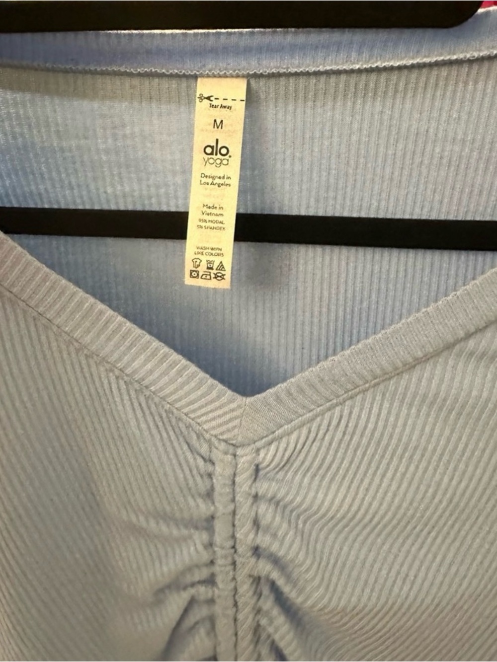 Alo Yoga Ribbed Crop Top - Picture 5 of 5